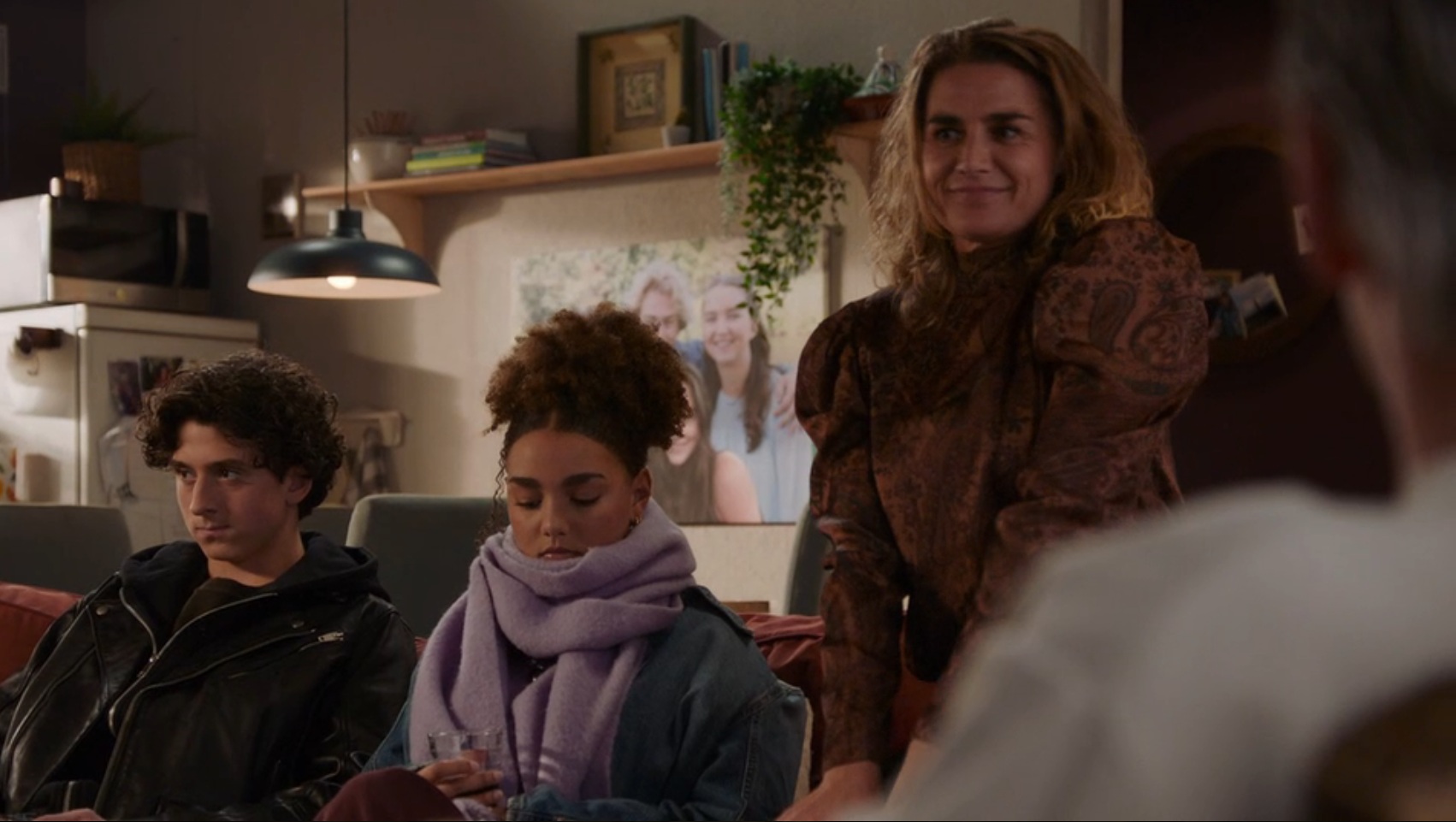 Marie en Sep zijn niet onder de indruk van Julian. 